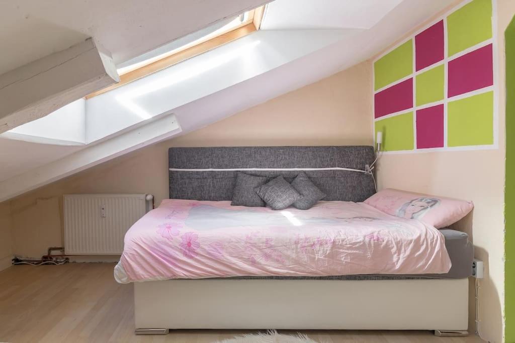 Lovely Spacious 3Room Loft Under Roof-100M2-Touristarea Rauth Buitenkant foto