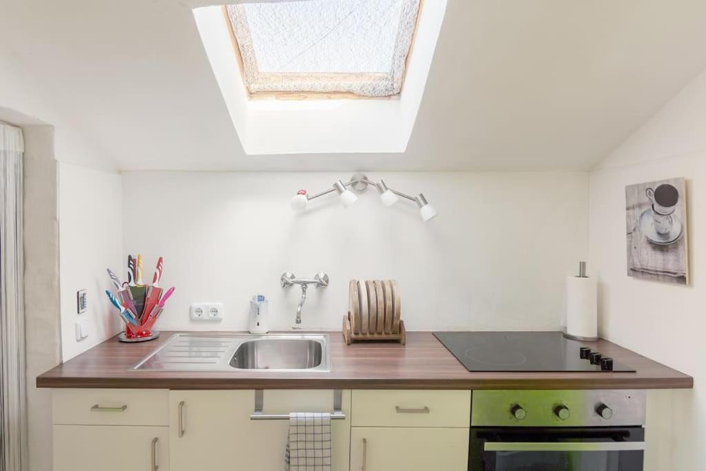 Lovely Spacious 3Room Loft Under Roof-100M2-Touristarea Rauth Buitenkant foto